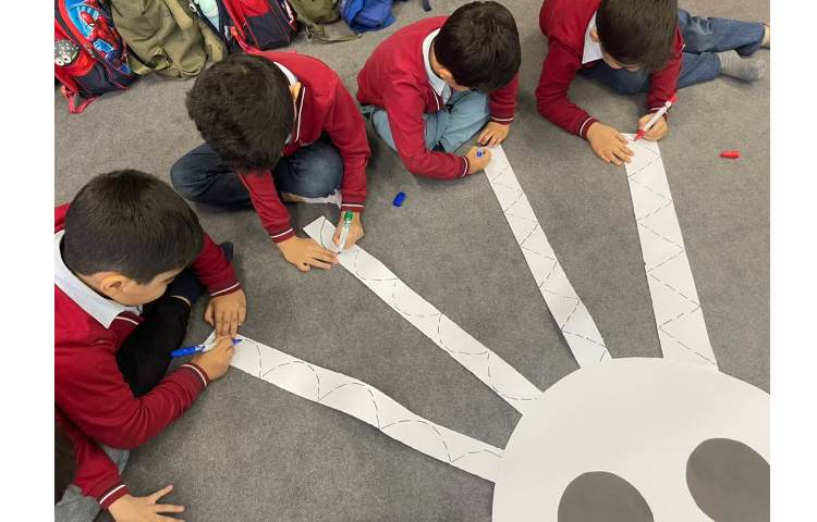 دست ورزی عبور از خط چین ها و مهارت کار با قیچی 2