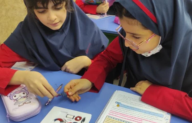 دست ورزی علوم