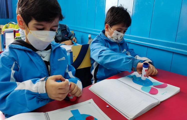 :دست ورزی فیل جهت تثبیت صدای (ف) 2