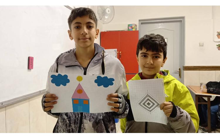 دست‌ورزی مباحث تقارن مرکزی و تقارن محوری 4