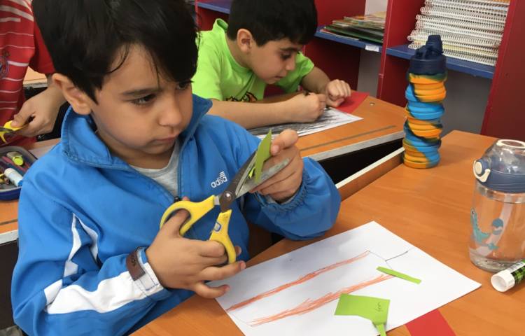 دست ورزی نشانه "غ" 1