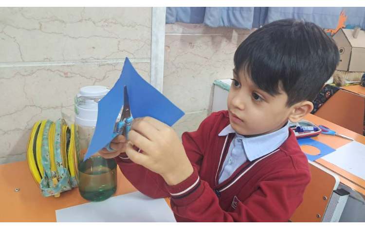 دست ورزی و درست کردن کاردستی جوجه به مناسبت یادگیری نشانه ج 2