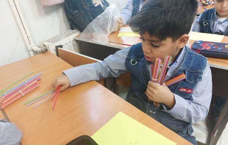 دست ورزی و ساخت اعداد دو رقمی با نی 3