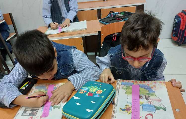 دست ورزی و ساخت کلمات با پیشوند با 2