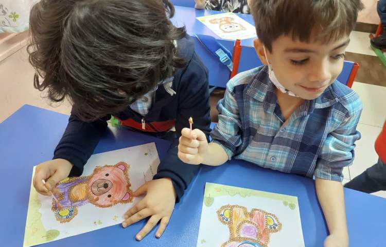 دست ورزی و نقاشی با گوش پاک کن پیش دبستان 1