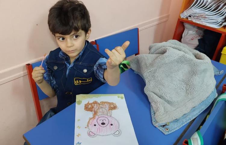 دست ورزی و نقاشی با گوش پاک کن پیش دبستان 4