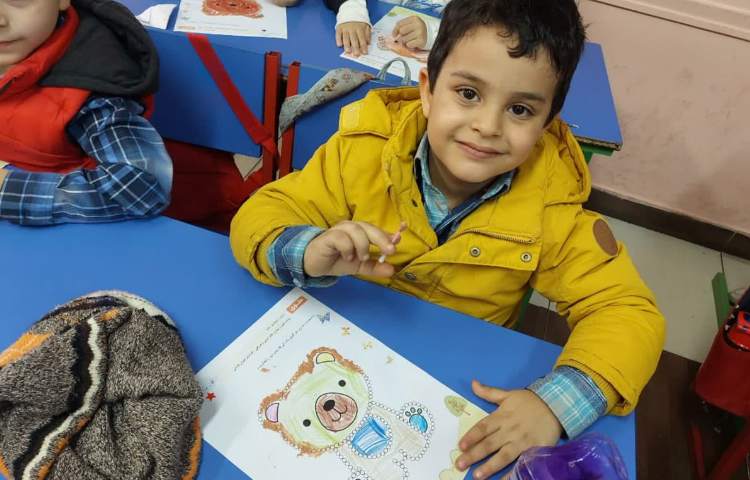 دست ورزی و نقاشی با گوش پاک کن پیش دبستان 5