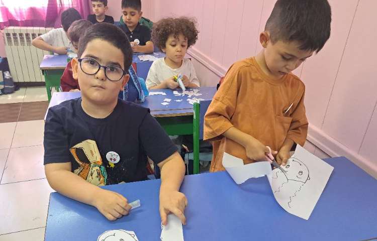 دست ورزی کار با قیچی 2