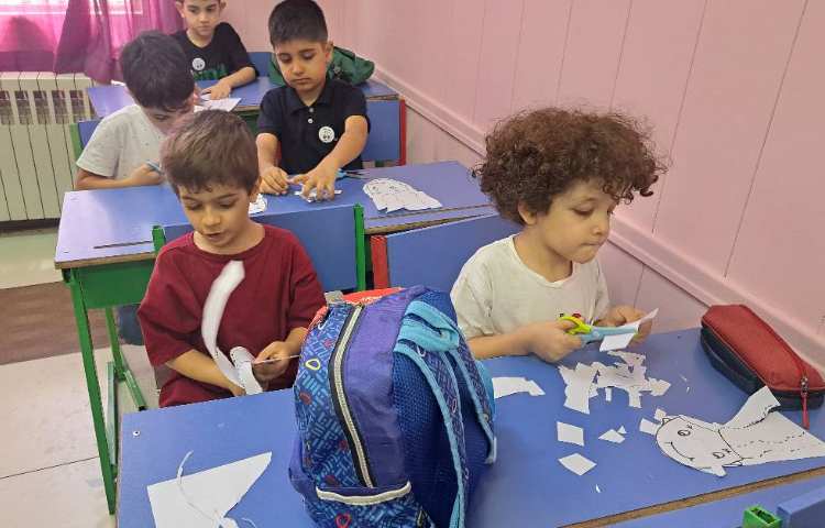 دست ورزی کار با قیچی