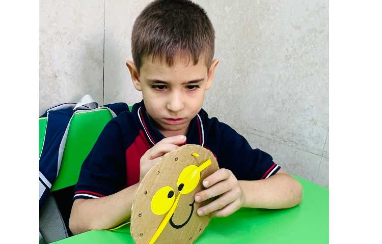 دست ورزی کار دوخت ( اشکال هندسی ) با موضوع گوشه و لبه 9