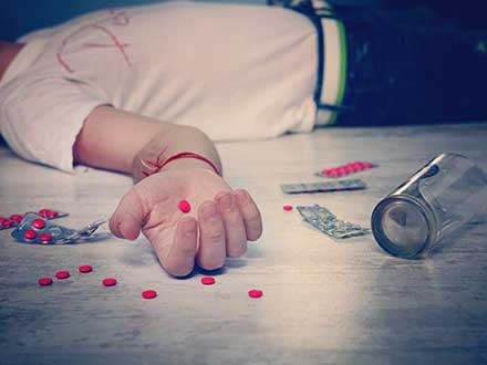 نگاهی به نشانه‌ها و آمار خودکشی نوجوانان در ایران