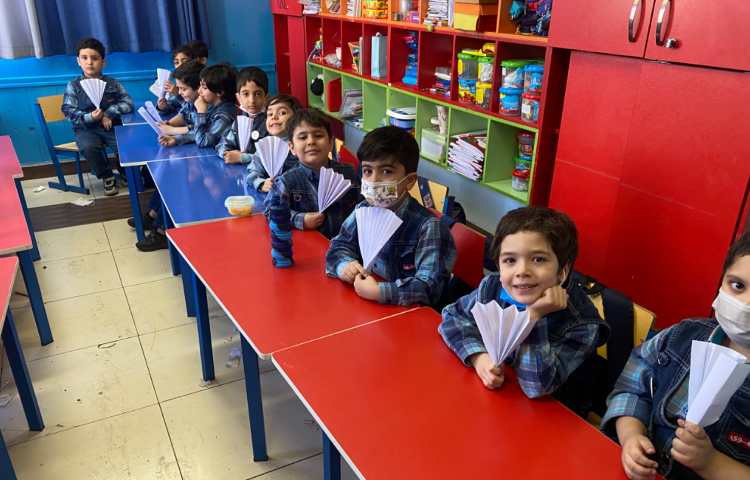 :دنیای رنگی من، ساخت کاردستی گروهی ادم برفی و خداحافظی با فصل سرما 3