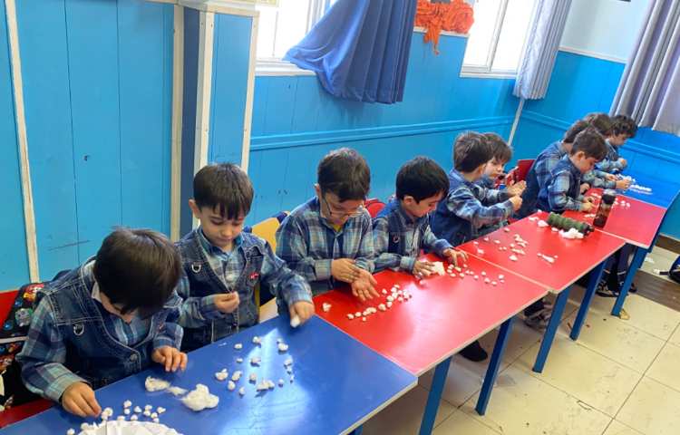 :دنیای رنگی من، ساخت کاردستی گروهی ادم برفی و خداحافظی با فصل سرما 5