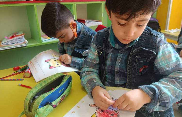 :دنیای رنگی من، موضوع: آشنایی با خط بریل 4