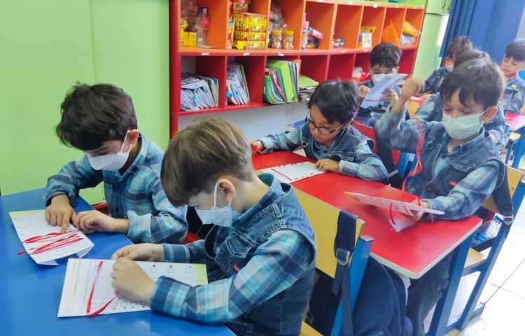 :دنیای رنگی، کار بافت با استفاده از ربان 2