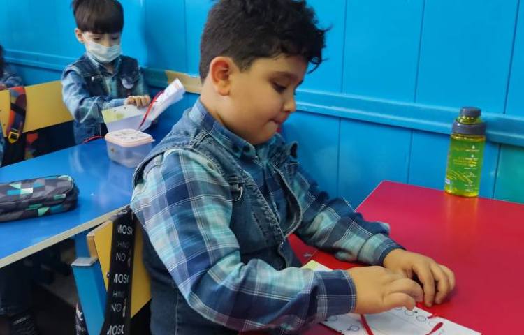 :دنیای رنگی، کار بافت با استفاده از ربان 3