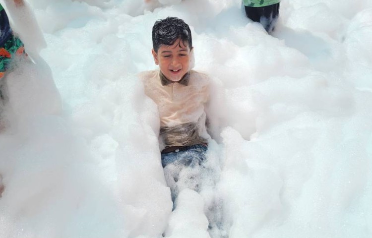 دنیای کف و شادی 4