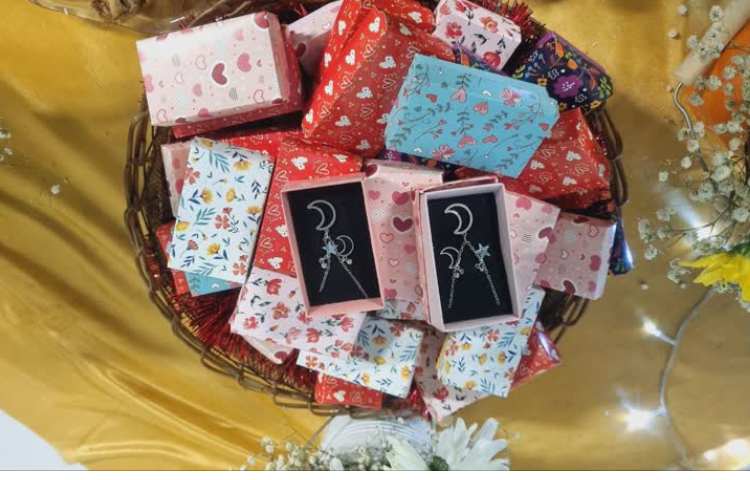 دهه کرامت و روز دختر مبارک باد. 3