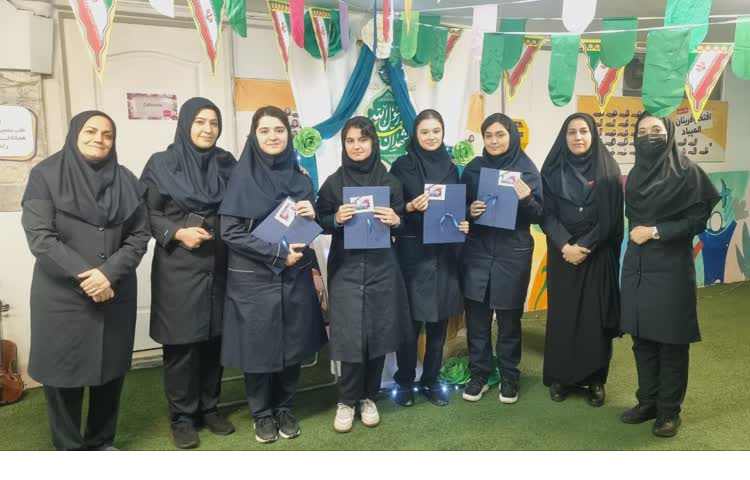 دهه کرامت و روز دختر مبارک باد. 4