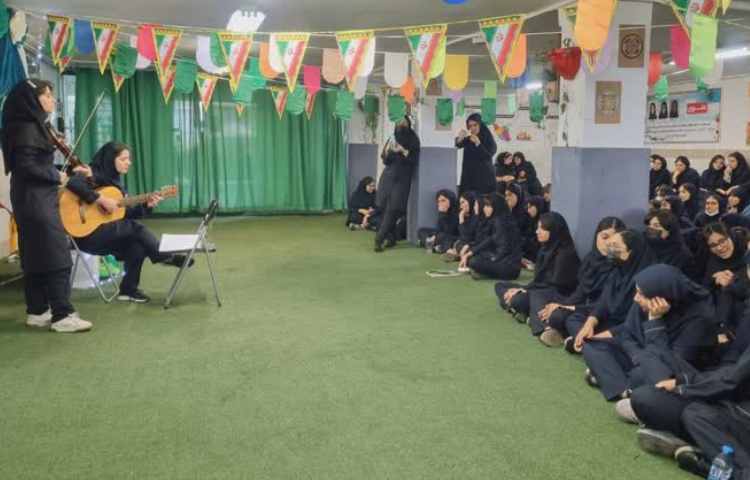 دهه کرامت و روز دختر مبارک باد. 8