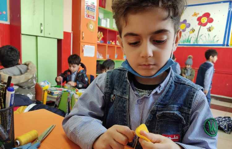 دوخت خورشید با نخ و نمد 4