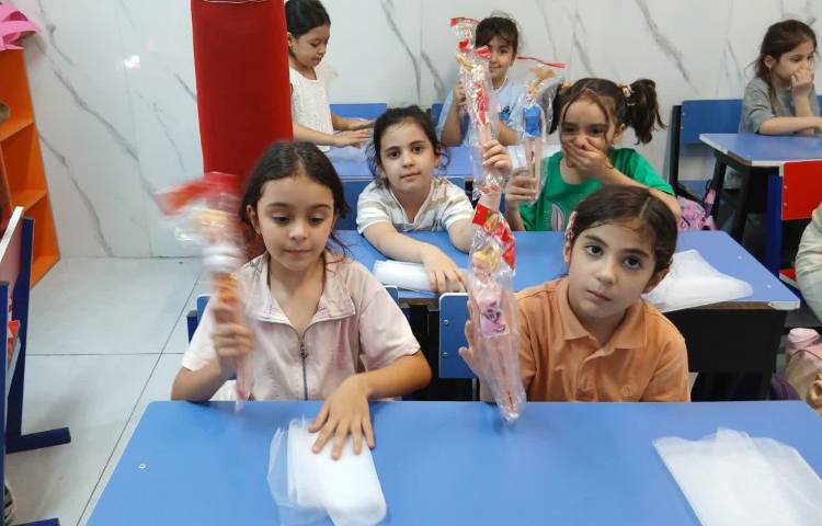 دوخت لباس عروسک 3