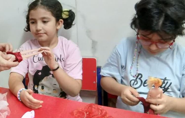 دوخت لباس عروسک 3