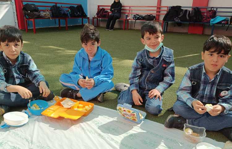 :دورهمی غنچه های بادبادک به صرف صبحانه سالم 2