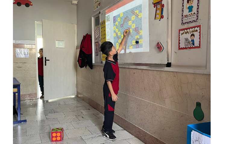 دوره اعداد یک تا 50 با استفاده از بازی مار و پله 3