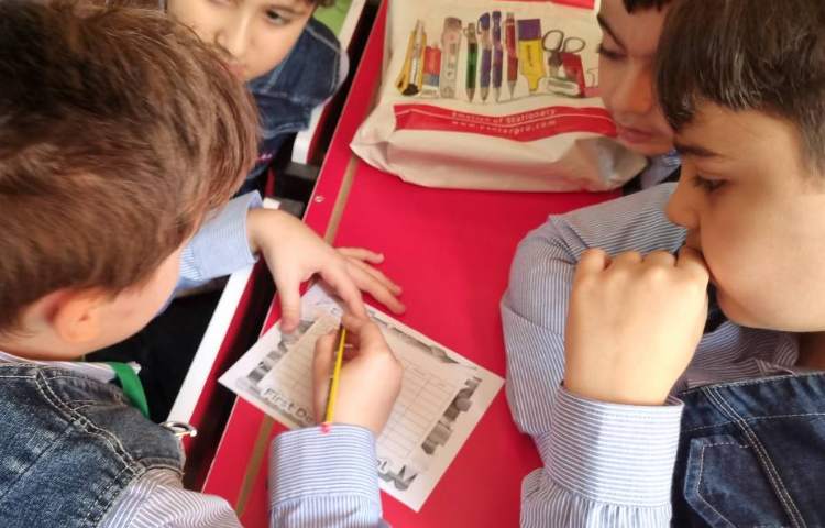 دوره بخش های کتاب Odi 1 و بازی گروهی دسته بندی کلمات 2