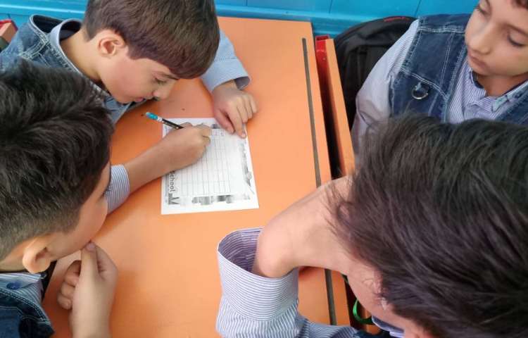 دوره بخش های کتاب Odi 1 و بازی گروهی دسته بندی کلمات