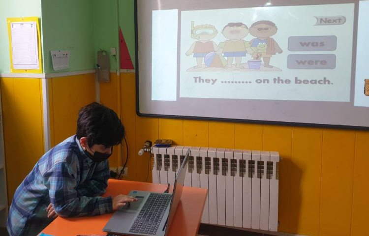 :دوره فعل کمکی گذشته was , were 10