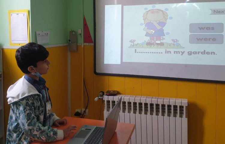 :دوره فعل کمکی گذشته was , were 7