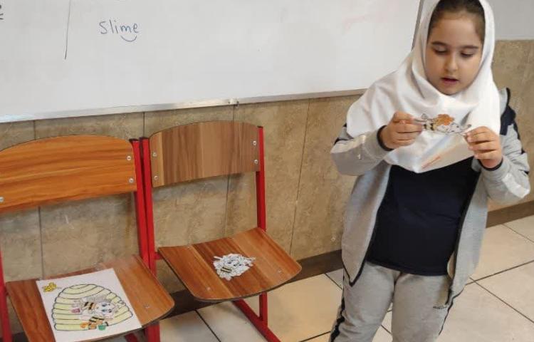 دوره کلمات درس داده شده از طریق بازی