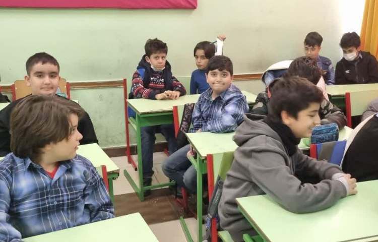 دولت دانش آموزی (فن بیان )هفته ملی علوم دانش آموزان دبستان علوی 7