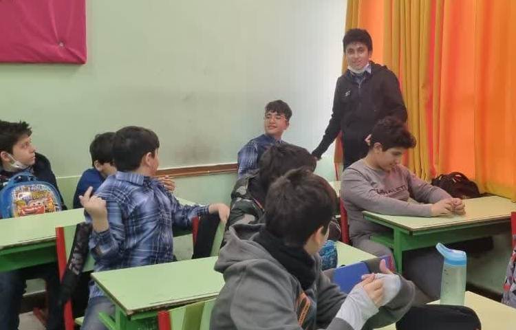 دولت دانش آموزی (فن بیان )هفته ملی علوم دانش آموزان دبستان علوی 9