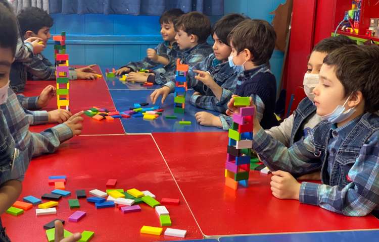 :دومینو، ساختن برج به صورت گروهی 2