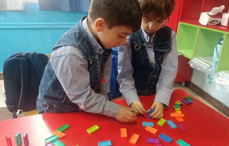 دومینو: چیدمان خط راست 4