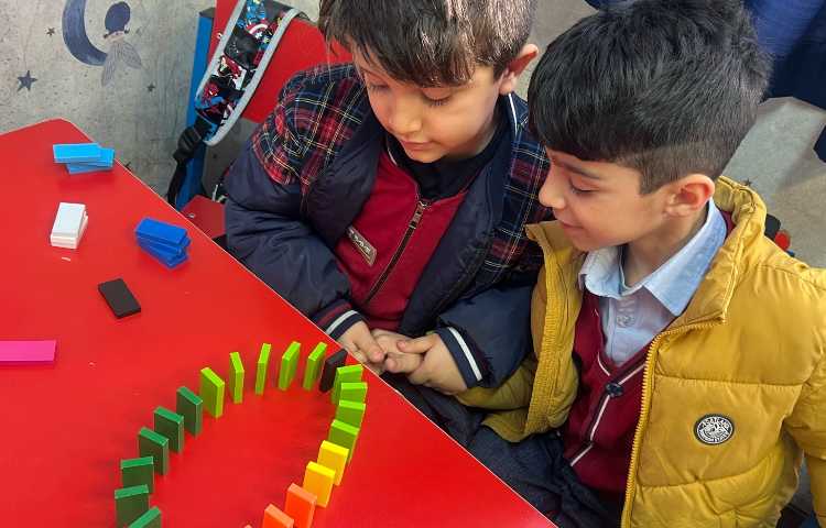 دومینو 5