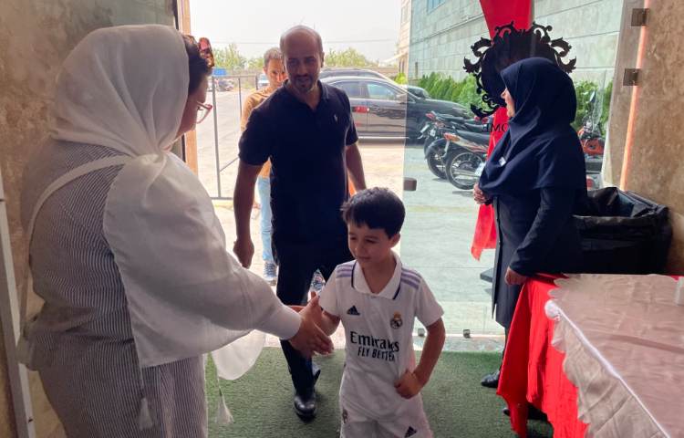 :دومین اردوی پایگاه تابستانی (استخر پدر و پسر) 10