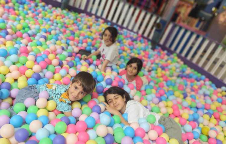 دومین اردوی کلوپ تکه های یخ، خنده های ریز 13