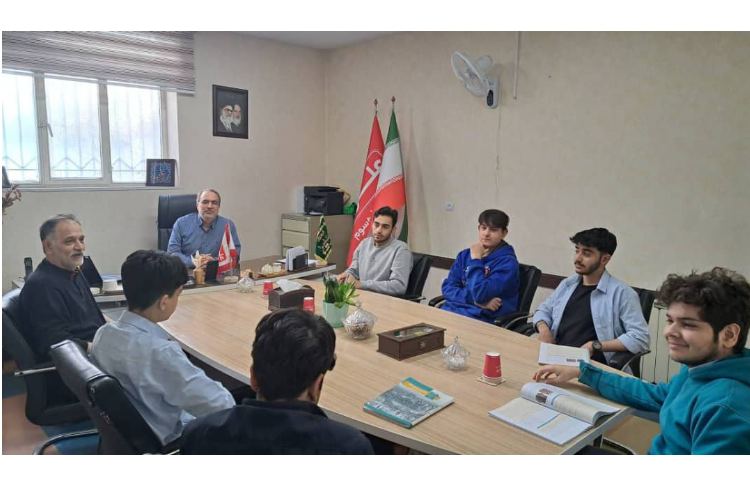 دیدار مدیریت با دانش آموزان دوازدهم انسانی