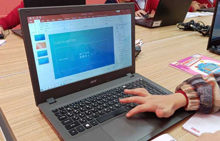 دیزاین و طراحی پس زمینه اسلایدها 4