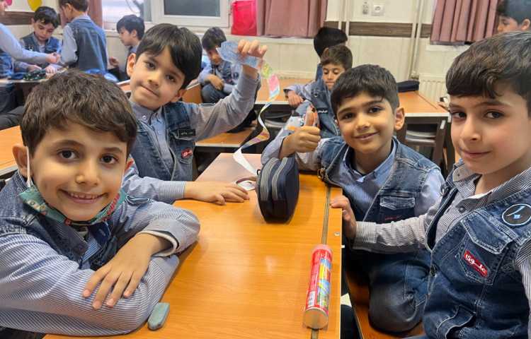 دیکته خلاق ماری