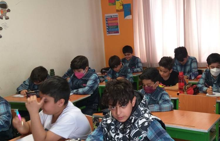 دیکته کلاسی زبان