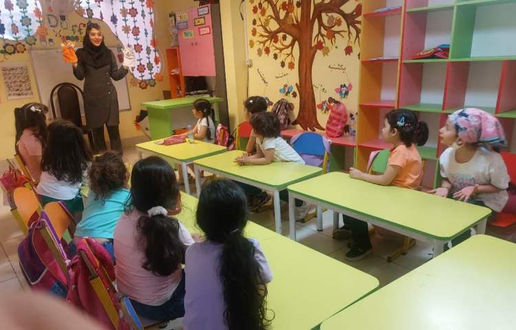 ذهن زیبا:نمایش عروسکی سگ نگهبان 1