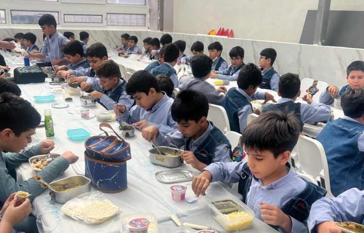 راه اندازی سلف مدرسه 3