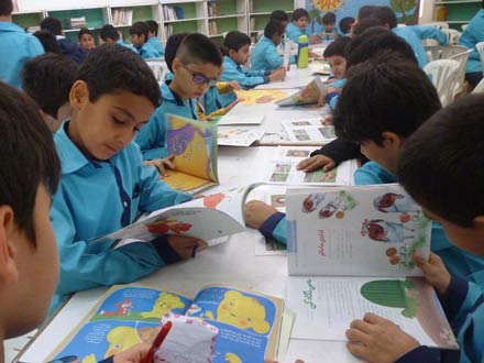 آموزش از طریق کارگاه‌ها و کلاس‌های آموزشی