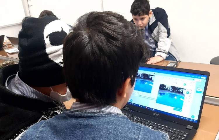 رایانه-آشنایی با بلوک های چرخیدن در جهات مختلف و پروژه ی حرکت قایق 1