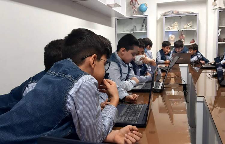 رایانه-آشنایی با بلوک های چرخیدن در جهات مختلف و پروژه ی حرکت قایق 1